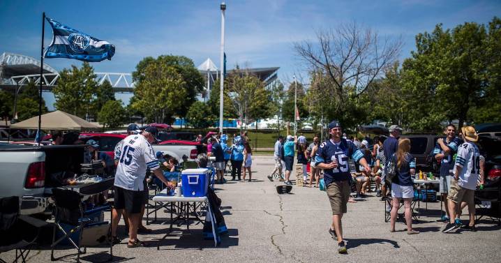 Saskatchewan Roughriders allow tailgating for fans