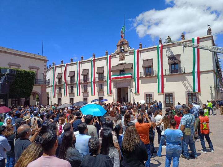 Más de 800 personas participan en simulacro sísmico en Plaza de Armas de Querétaro
