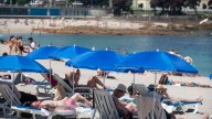El Concello de A Coruña rechaza las peticiones de permitir perros en playas en verano