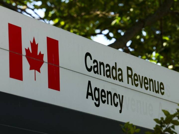 CRA service has become "completely unacceptable.": federal minister