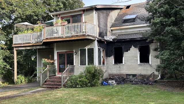 91-year-old woman dies in early morning fire in Middleborough