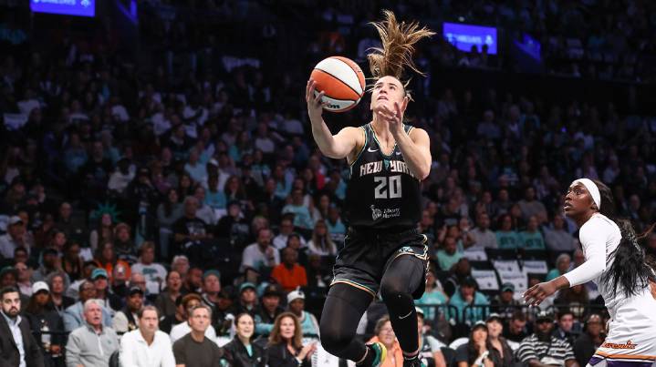 Fans in shambles after Liberty’s woeful half in Game 2 vs. Mercury