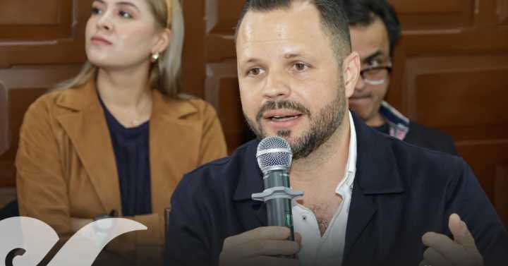 El 80% de las calles de Puebla capital presenta daños: David Aysa