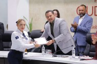 Entregan reconocimiento al Mérito en el Servicio Público a policía vial