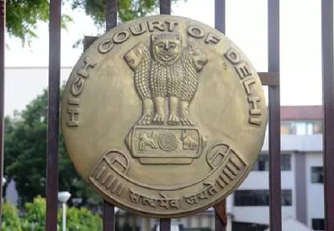 HC refuses to entertain PIL to remove graves of Afzal Guru, Maqbo...
