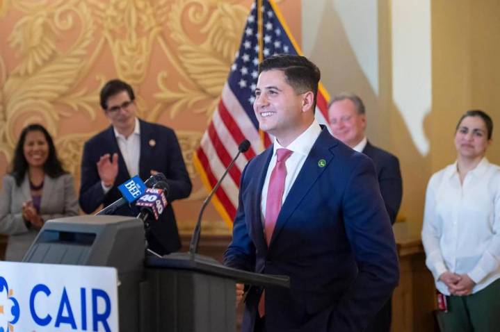 U.S. attorney, DHS say ICE won’t comply with California’s new mask ban