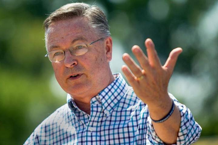 Ex-Iowa Congressman eyes return as Hinson shifts focus to Senate run
