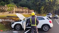 Herida en Bergondo al chocar su coche contra un poste en Lubre