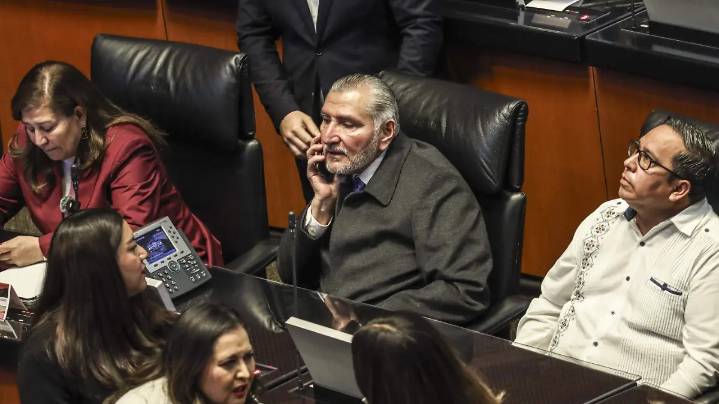 El huachicol fiscal es grave, pero lo importante es erradicar la pobreza: Adán Augusto López