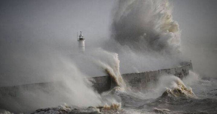 Met Office issues 22-hour warning as 9 regions to be battered by 70mph winds