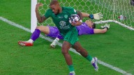 Tres goles en 13 minutos amargan la noche estelar de Theo Hernández y Malcom