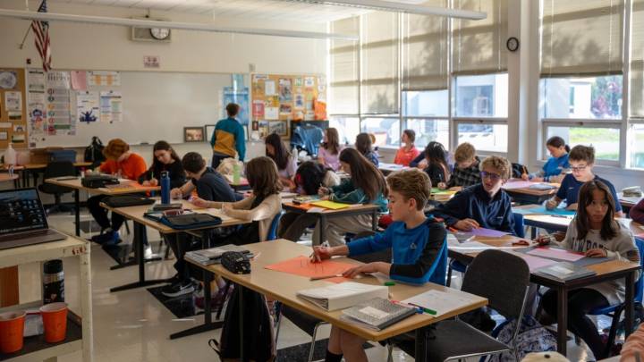 Alaska students' test scores show little improvement in reading, math and science