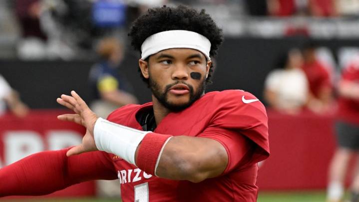 Kyler Murray Apologizes for Wearing Michael Vick Jersey in Pics With Dog