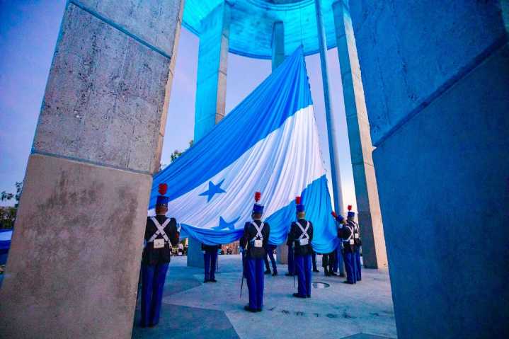Honduras conmemora su 204 aniversario de independencia resaltando el valor de sus símbolos patrios