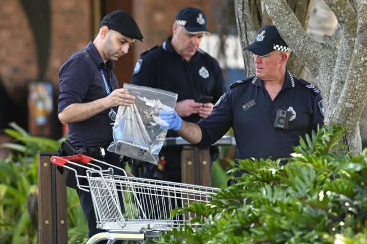 Uber driver repeatedly stabbed fought back, court told 