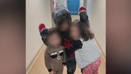 Abuela hondureña al cargo de menores pide ayuda después de deportación de hijo