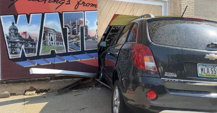 SUV crashes into Waterloo mural, damages local gift shop