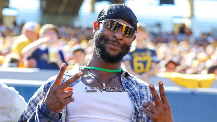 Le’Veon Bell takes wild shot at Ryan Clark with Family Guy meme