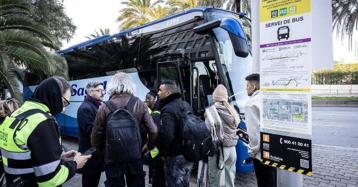 Los catalanes invierten más de 4 horas y 100 euros a la semana en ir y volver del trabajo