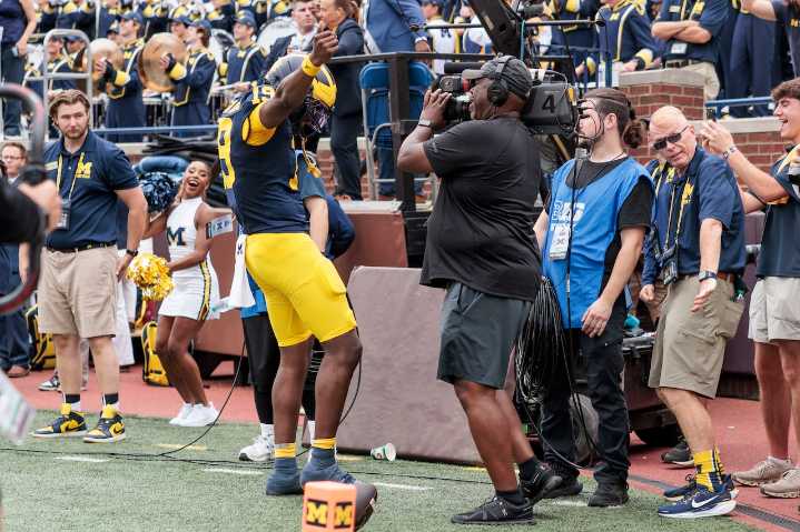 Observations: Bryce Underwood’s legs and 600 yards of Michigan offense