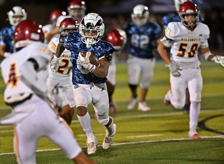 Ramona football’s Lorenzo Sims dazzles in rout of Hillcrest