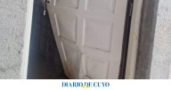Destrozó la puerta de una casa para robar y lo detuvieron