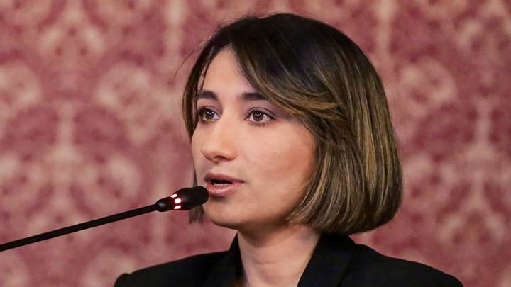 Laura Sarabia más cerca de la Embajada de Reino Unido; será el reemplazo de Roy Barreras