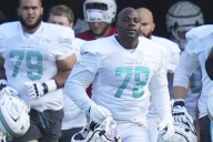 Dolphins place starting guard James Daniels on injured reserve