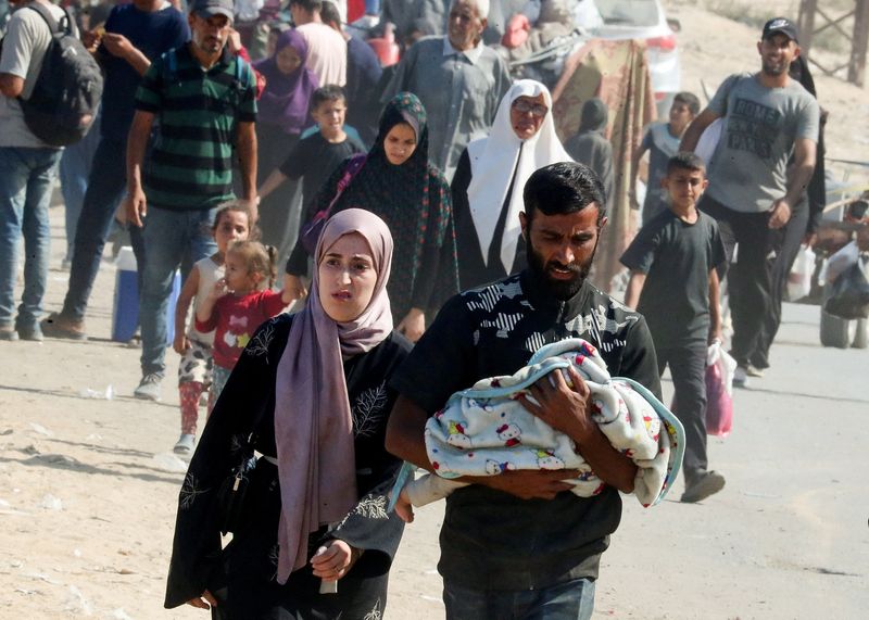 Gazans flee Israeli bombardment as Rubio meets Netanyahu in Jerusalem