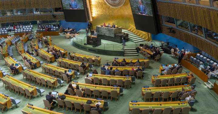 Siga la Asamblea General de las Naciones Unidas