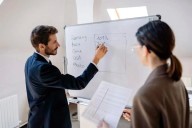 Aumenta demanda de chino, pero inglés domina el empleo