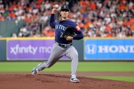Deadspin | M's win, lose Bryan Woo, in showdown with Astros