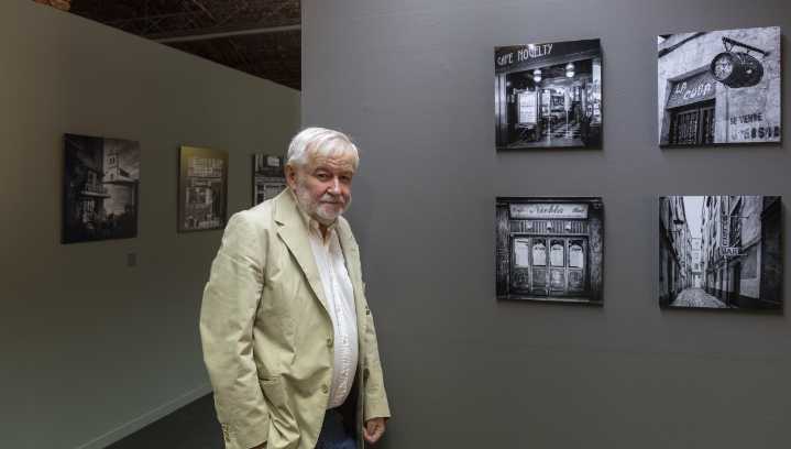 'Comercios con encanto', el homenaje en blanco y negro de Andrés Ñíguez al alma del comercio salmantino