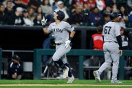 Yankees keep betting on suddenly surging shortstop, bench versatile utility infielder on Friday