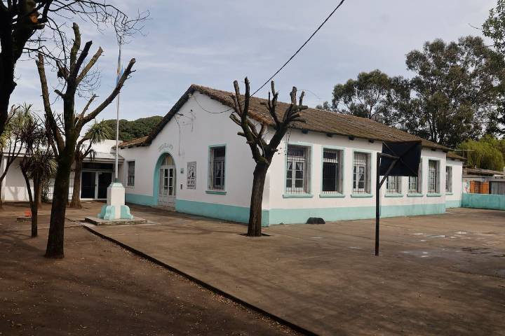 Escándalo en Mar del Sur. Alumnos de tres escuelas tenían continuamente vómitos y diarrea: los padres descubrieron la causa