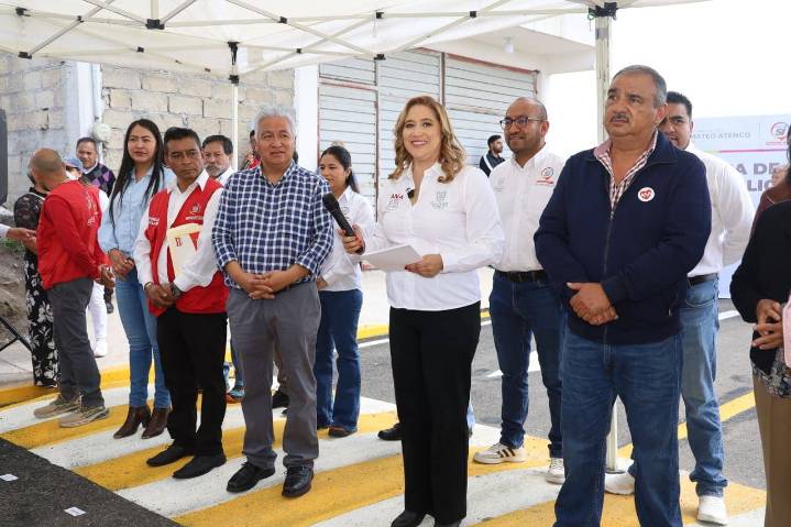 Gobierno de San Mateo Atenco mejora la movilidad en San Isidro con obra vial
