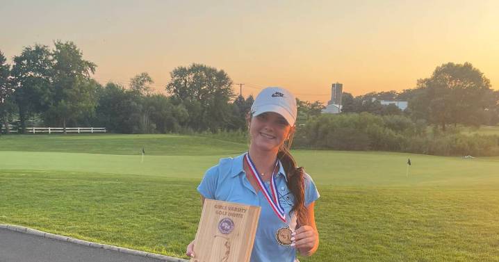 Alli Wiertel’s round of 34 leads Oswego co