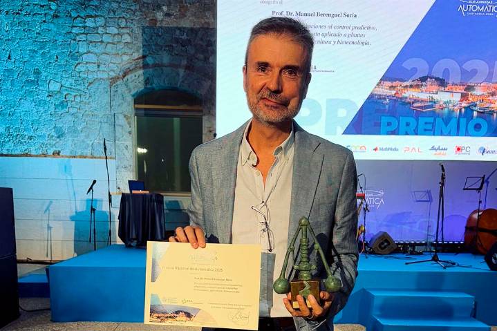 El catedrático de la UAL Manuel Berenguel recibe el Premio Nacional de Automática 2025