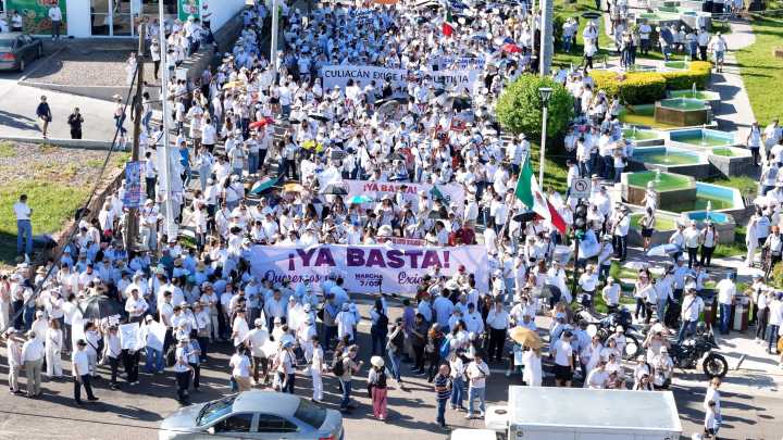 Marchan en Culiacán para exigir paz y justicia ante ola de violencia