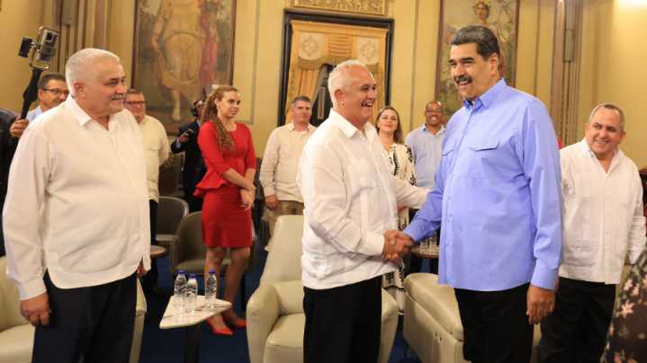 Presidente Maduro denuncia "guerra multiforme" contra Venezuela y Cuba dirigida desde los EE.UU.