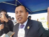 Arequipa: alcalde protagoniza escándalo tras llegar ebrio a ceremonia de entrega de compactadoras