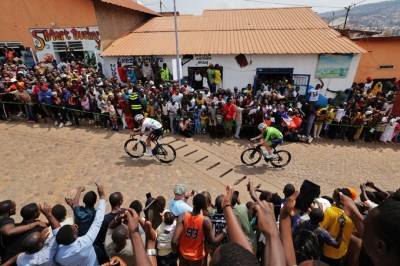 Ciclista mexicano Isaac del Toro finaliza séptimo en el Campeonato Mundial de Ciclismo de Ruta