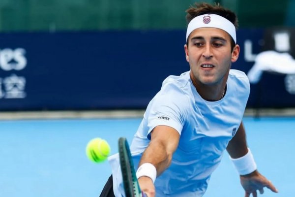 ATP Hangzhou 2025: Tomás Etcheverry debió abandonar en cuartos de final por lesión