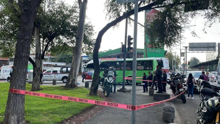 Muere mujer arrollada por microbús en Insurgentes y Montevideo