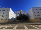 La Junta adjudica las obras de accesibilidad en las viviendas de la plaza Molinos de Viento en Huelva