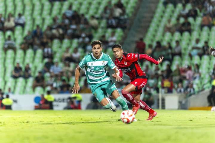 Santos se impone 1