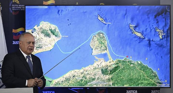 Venezuela despliega su poderío militar en isla del Caribe en respuesta a “amenaza” de EE.UU.