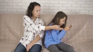 Navigating the Digital Age: Balancing screen time for kids