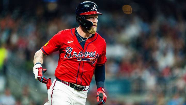Braves place Jake Fraley on injured list with oblique injury