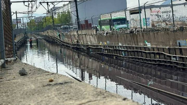 Metro inicia mesas de trabajo para solucionar inundaciones en estación de Los Reyes